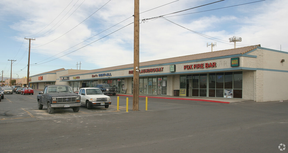 348-350 N Nellis Blvd, Las Vegas, NV for lease - Building Photo - Image 3 of 25