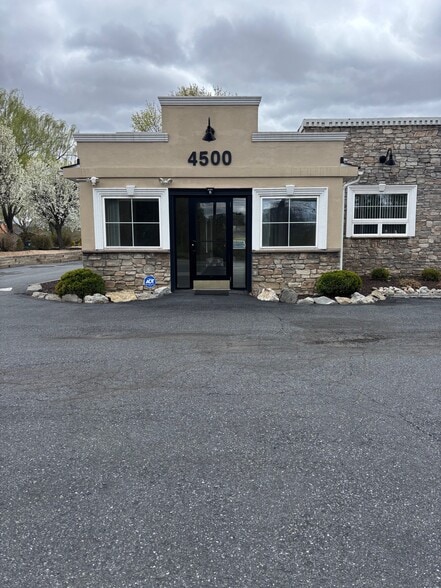 4500 William Penn Hwy, Easton, PA for lease - Building Photo - Image 2 of 7