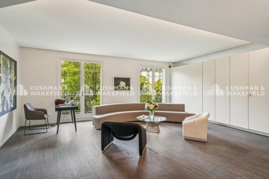 Bureau dans Paris à vendre - Photo du bâtiment - Image 2 de 17