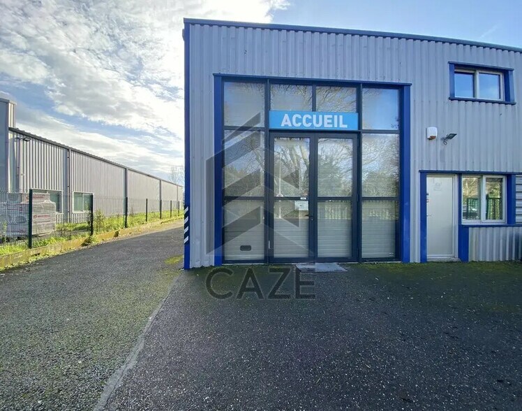 Office in Bègles for lease - Building Photo - Image 2 of 6