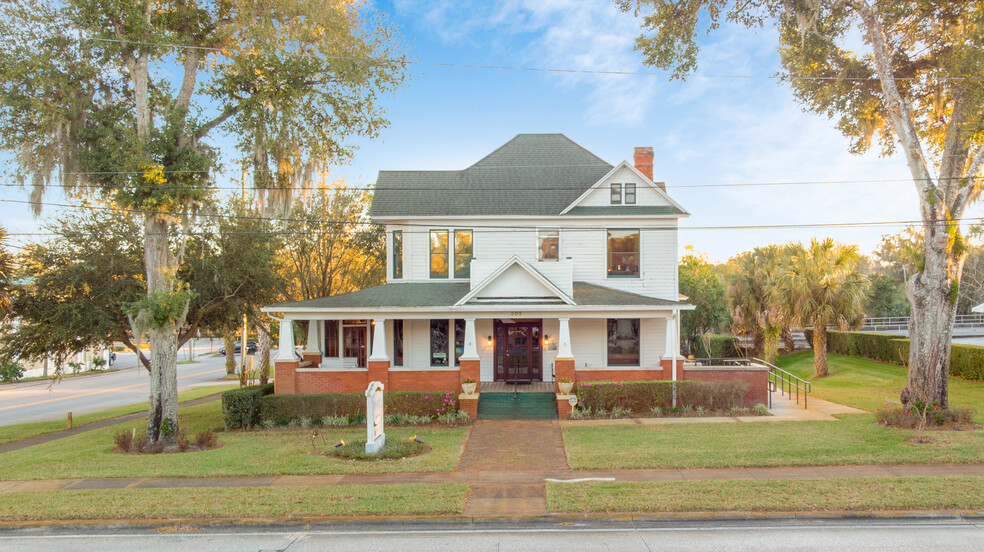 302 W New York Ave, Deland, FL for sale - Building Photo - Image 1 of 1