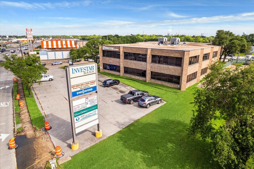 2501 Palmer Hwy, Texas City, TX à louer - Photo du bâtiment - Image 1 de 31