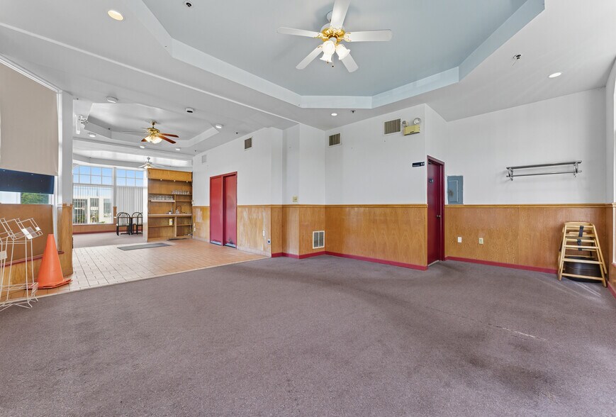 11 College St, South Hadley, MA à louer - Photo du bâtiment - Image 3 de 8