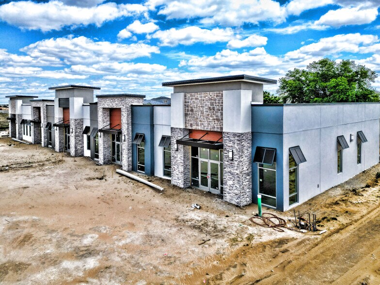 2200 Forest Lake Dr, Davenport, FL à vendre - Photo du bâtiment - Image 2 de 11