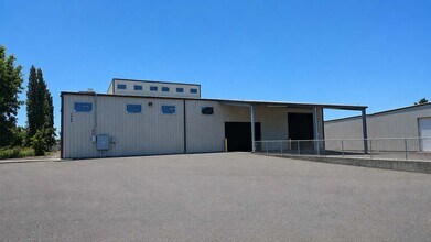 1580 Industrial Ave, Woodburn, OR for lease Interior Photo- Image 2 of 2