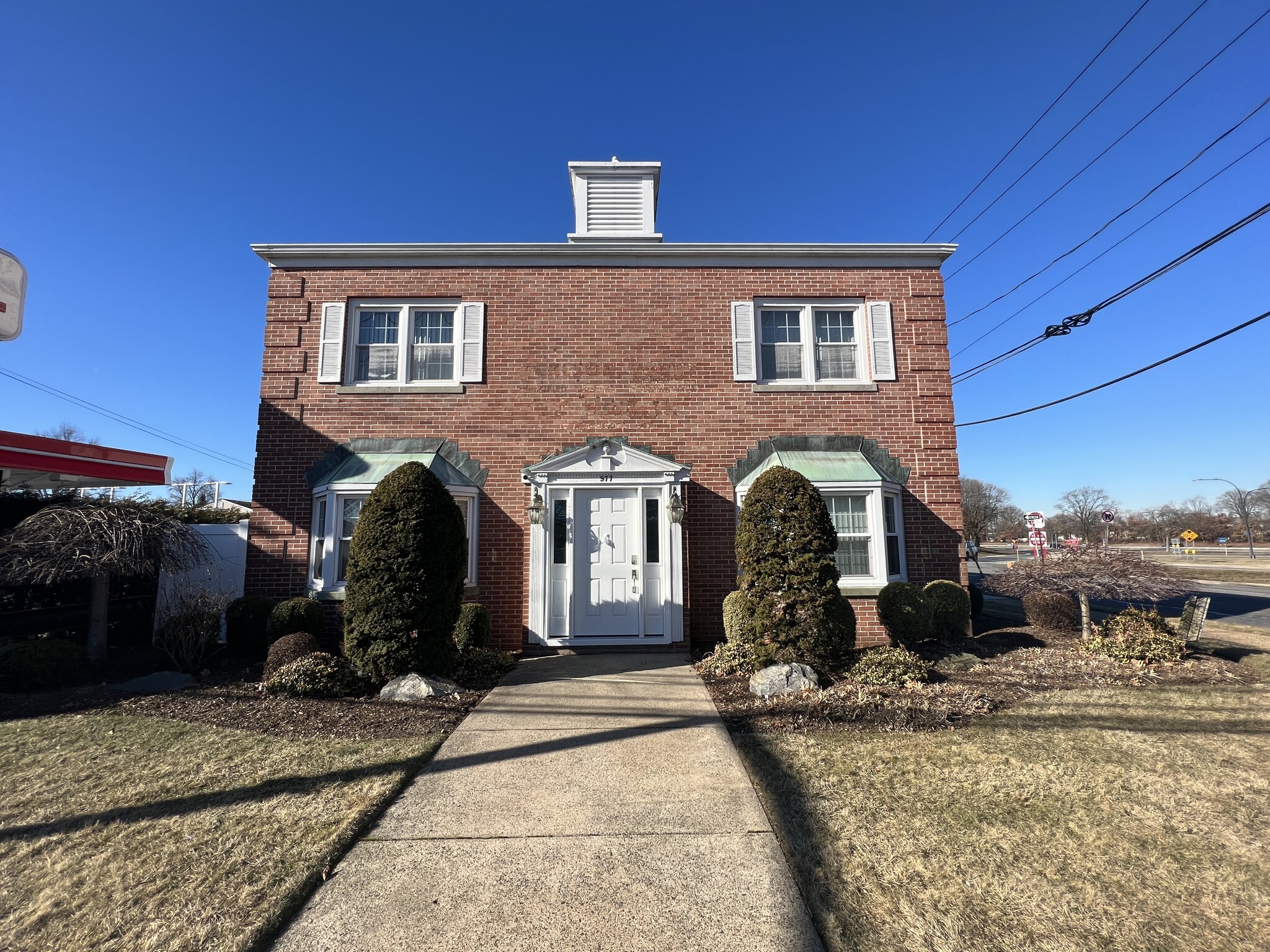 977 N Broadway, Massapequa, NY à vendre Photo du bâtiment- Image 1 de 1