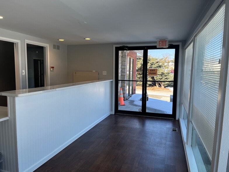 3 Brendenwood Dr, Voorhees, NJ for sale - Interior Photo - Image 2 of 8