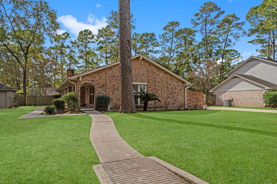 1930 River Falls Dr, Kingwood, TX à vendre - Photo du bâtiment - Image 3 de 64