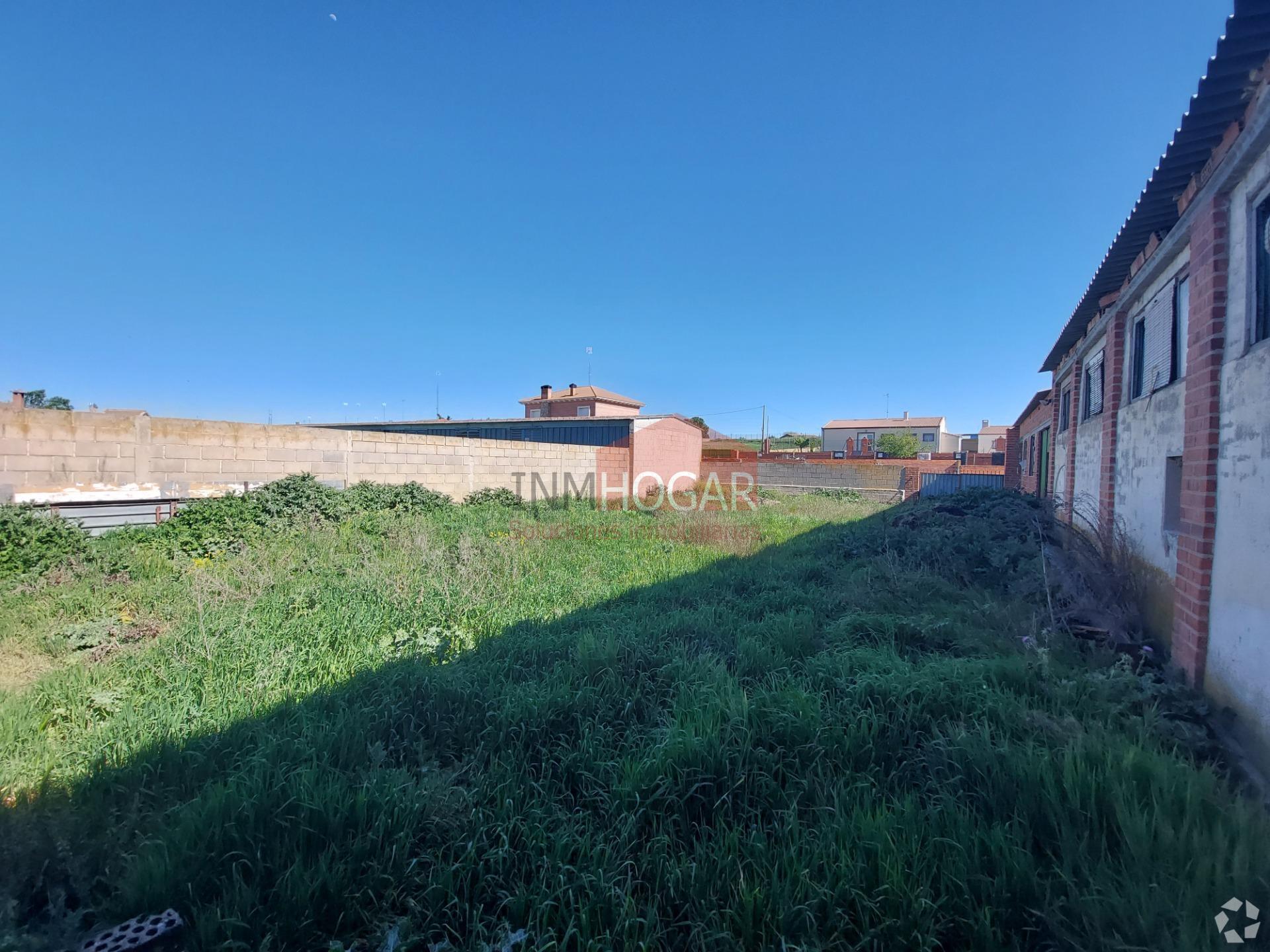 Industrial in Blascosancho, Ávila for sale Primary Photo- Image 1 of 6