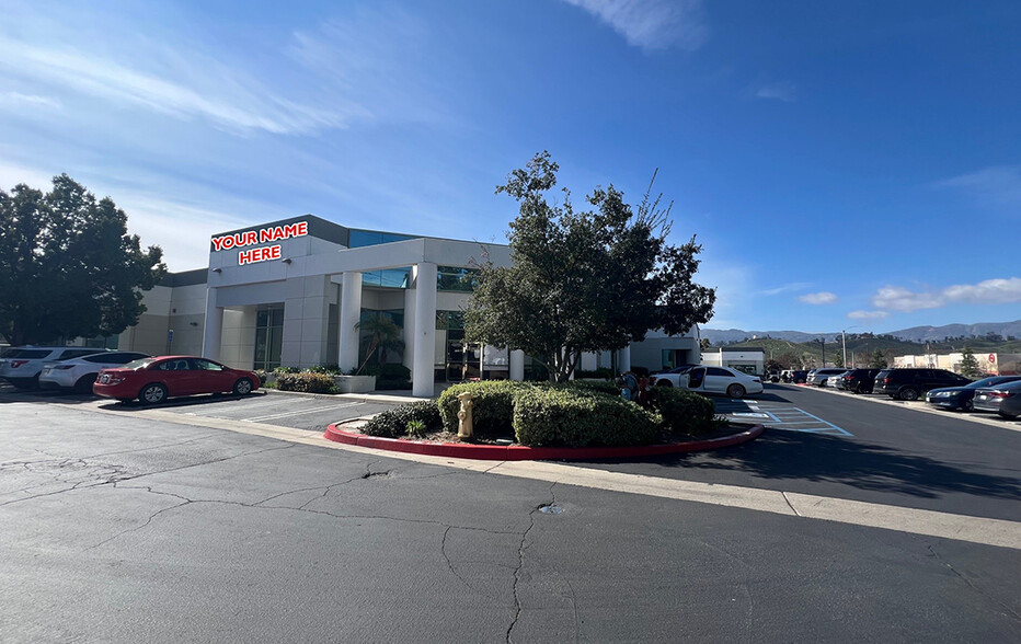 600 Central Ave, Lake Elsinore, CA for lease - Building Photo - Image 1 of 2