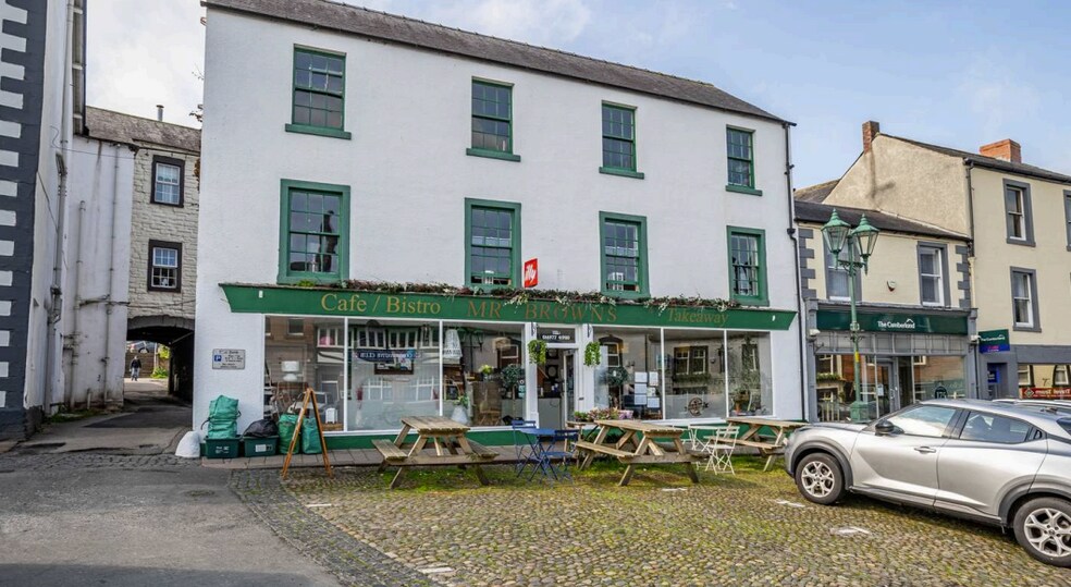 17 Front St, Brampton à vendre - Photo principale - Image 1 de 32