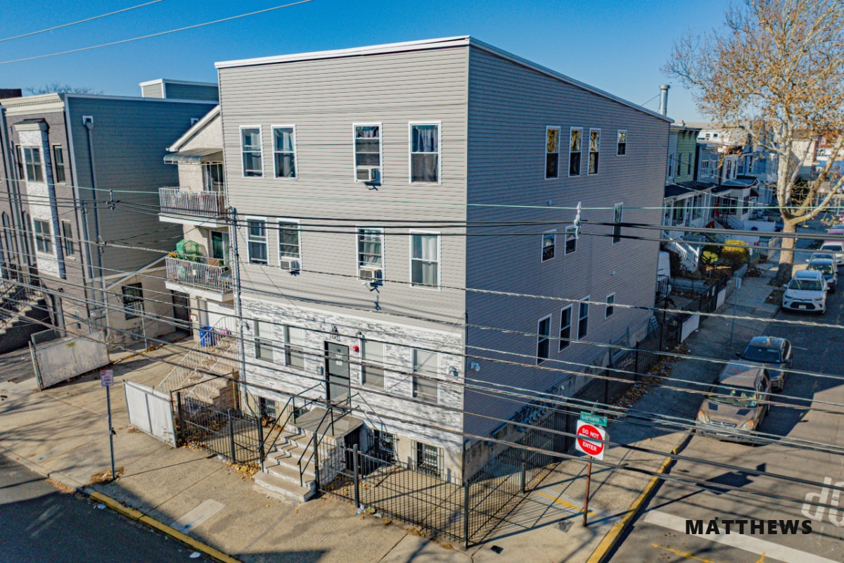 203 Garfield Ave, Jersey City, NJ for sale Primary Photo- Image 1 of 5