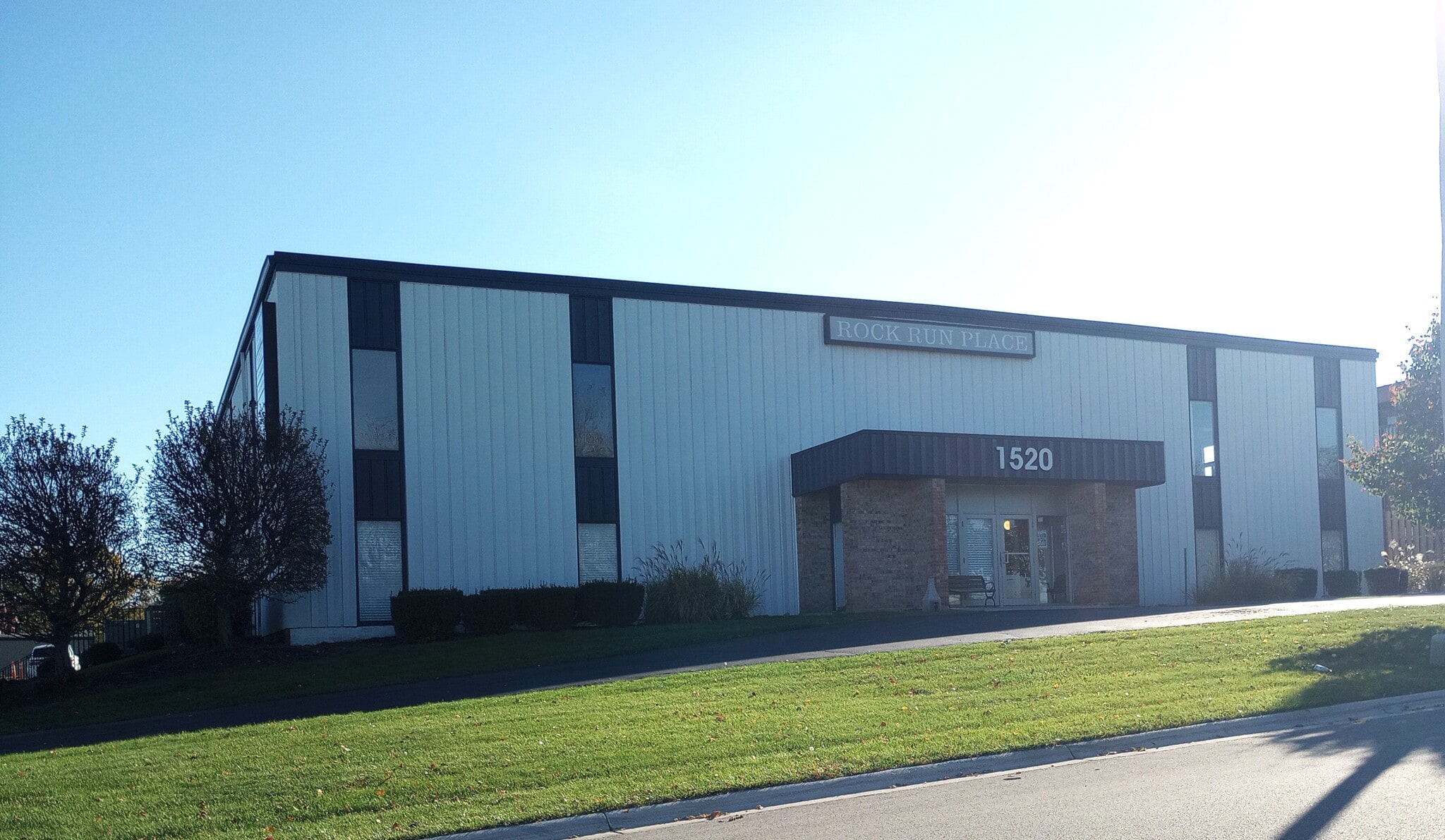 1520 Rock Run Dr, Crest Hill, IL for lease Primary Photo- Image 1 of 6