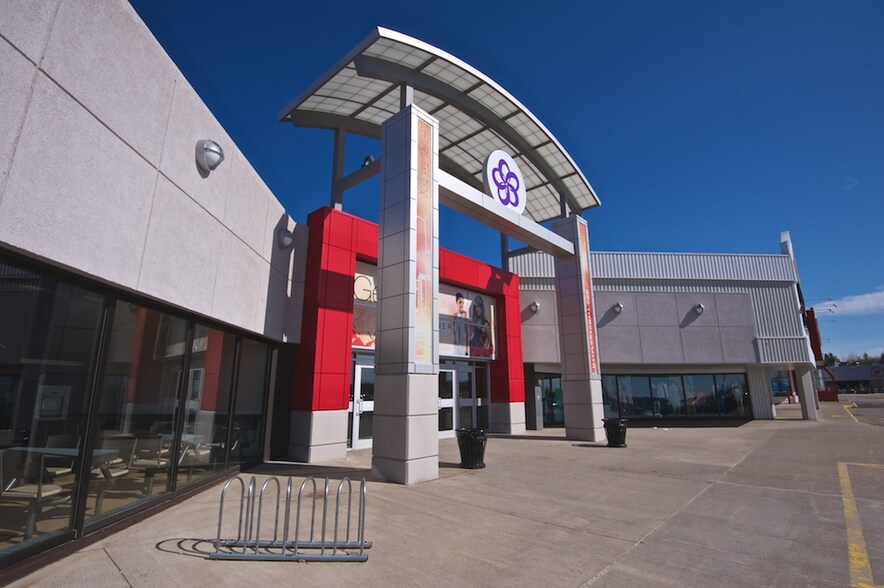 800 Grand Lake Rd, Cape Breton, NS à louer - Photo du bâtiment - Image 2 de 9