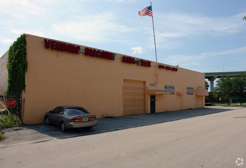 16909 NW 4th Ave, Miami, FL for lease - Building Photo - Image 2 of 3