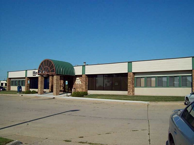 1241 Park Pl NE, Cedar Rapids, IA à louer - Photo principale - Image 1 de 14