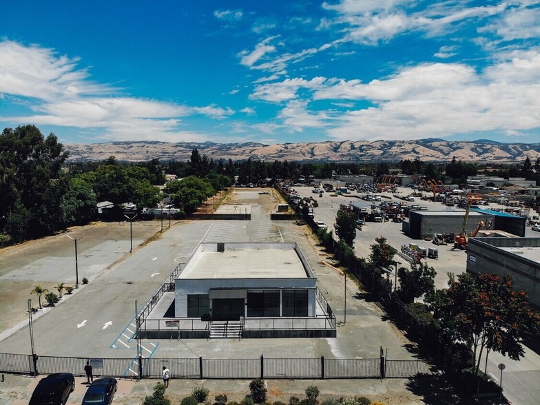 Unit A - 2828 Monterey Hwy, San Jose, CA for lease - Building Photo - Image 3 of 7