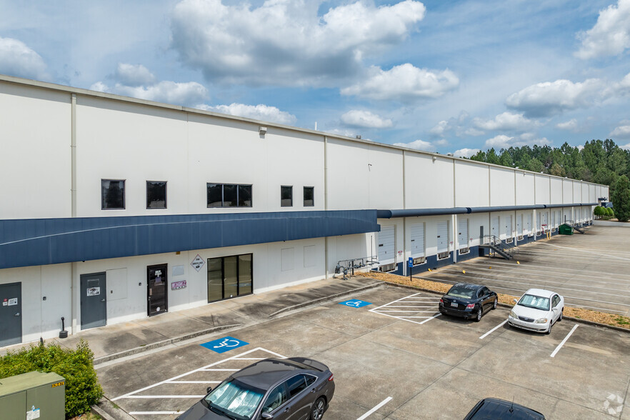 7135 Southlake Pky, Morrow, GA for lease - Building Photo - Image 2 of 14