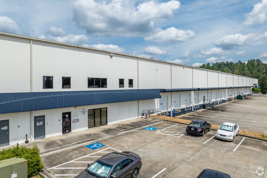 7135 Southlake Pky, Morrow, GA for lease - Building Photo - Image 3 of 18