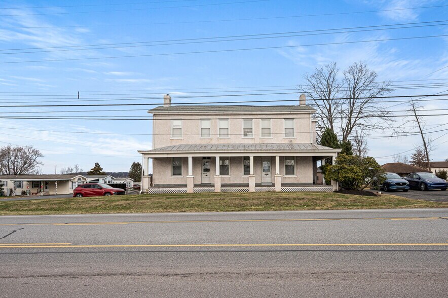 2933 E High St portefeuille de 3 propriétés à vendre sur LoopNet.ca - Photo du bâtiment - Image 2 de 23