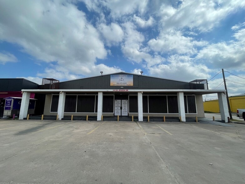 10126 Jensen Dr, Houston, TX for lease - Building Photo - Image 3 of 24