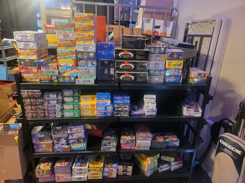 1045 Eagon St, Barberton, OH à vendre - Photo du bâtiment - Image 2 de 76