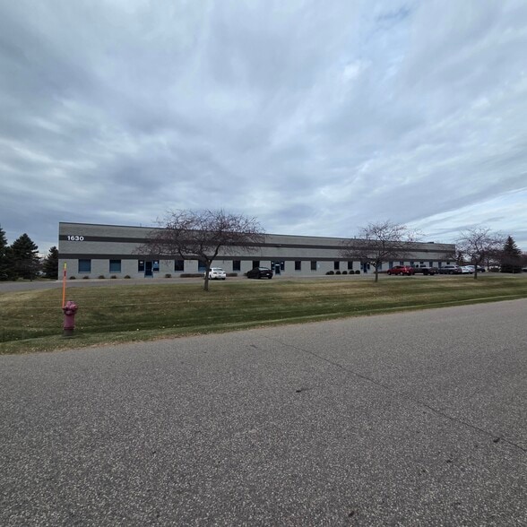 1630 91st Ave NE, Blaine, MN for lease - Building Photo - Image 3 of 14