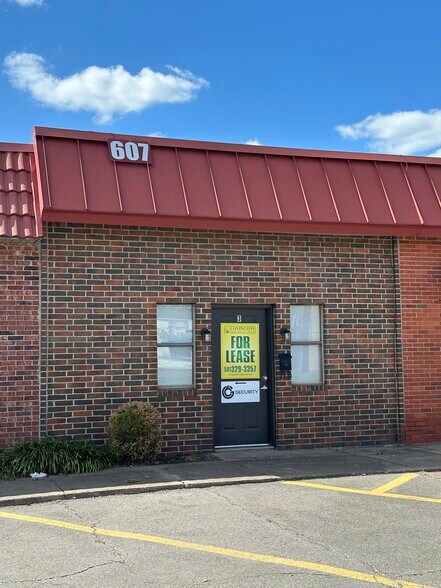 607 Harkrider St, Conway, AR à louer - Photo du bâtiment - Image 2 de 3