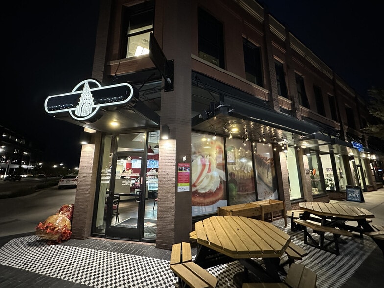 801 E Douglas Ave, Wichita, KS for lease - Building Photo - Image 3 of 4