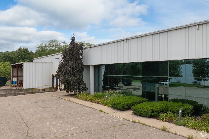 4850 E Fulton St, Ada, MI à vendre - Photo du bâtiment - Image 3 de 4