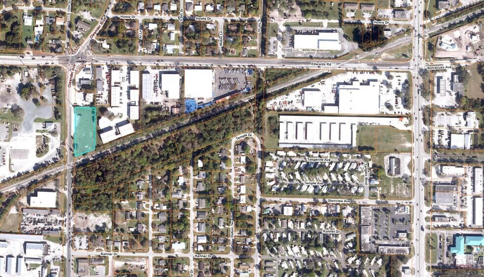 3112 Oleander Ave, Fort Pierce, FL for sale - Building Photo - Image 3 of 6