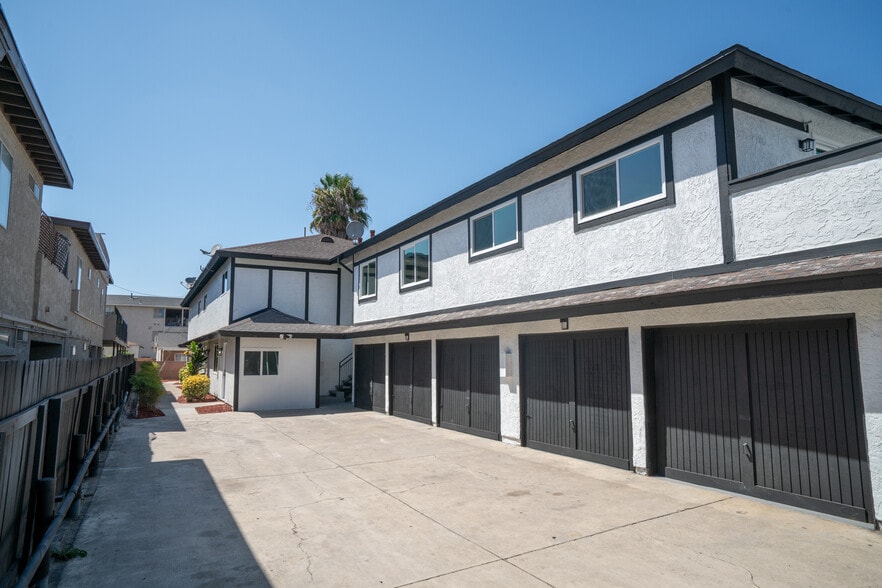 810 S Flower St, Santa Ana, CA for sale - Building Photo - Image 2 of 30
