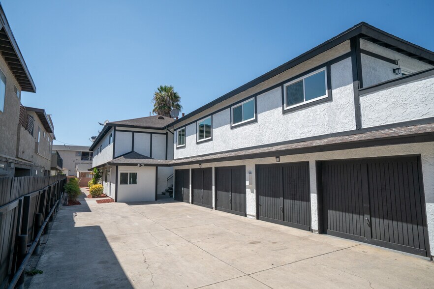 810 S Flower St, Santa Ana, CA à vendre - Photo du bâtiment - Image 2 de 30