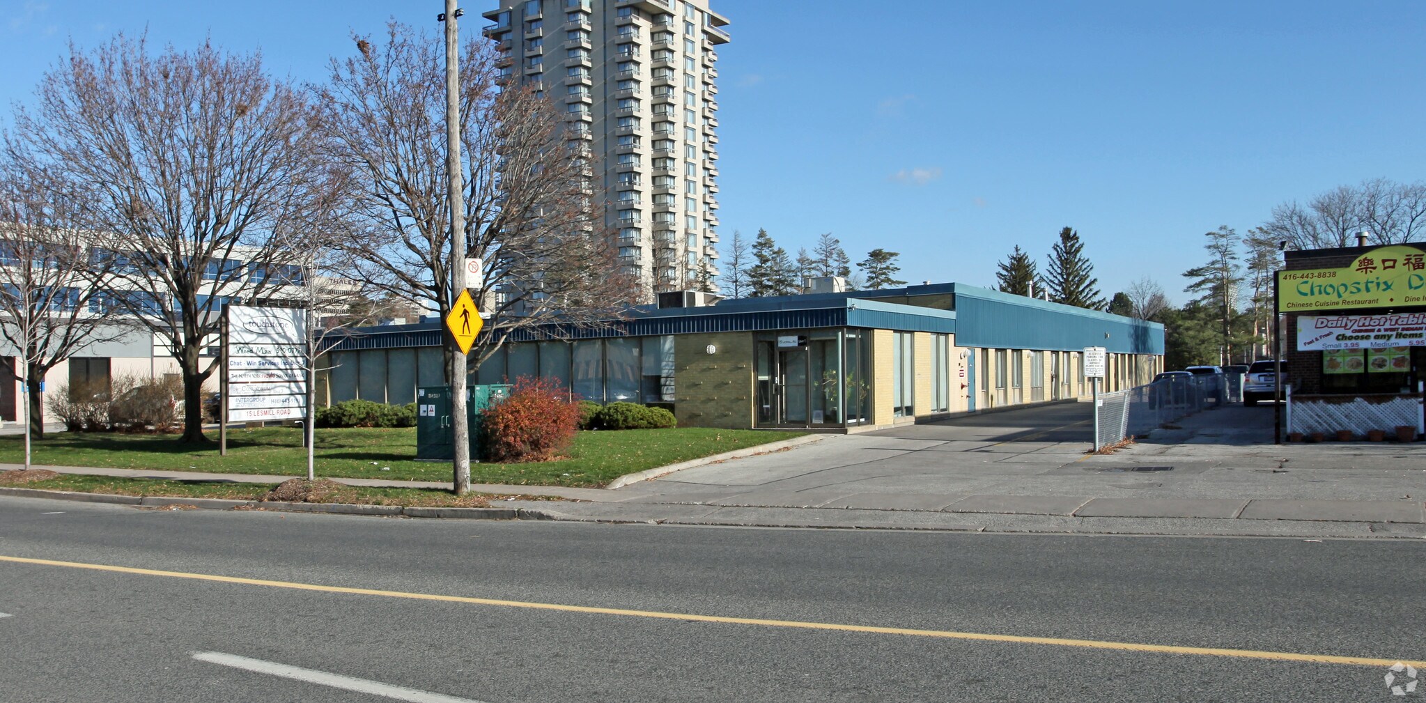 15 Lesmill Rd, Toronto, ON à vendre Photo principale- Image 1 de 1