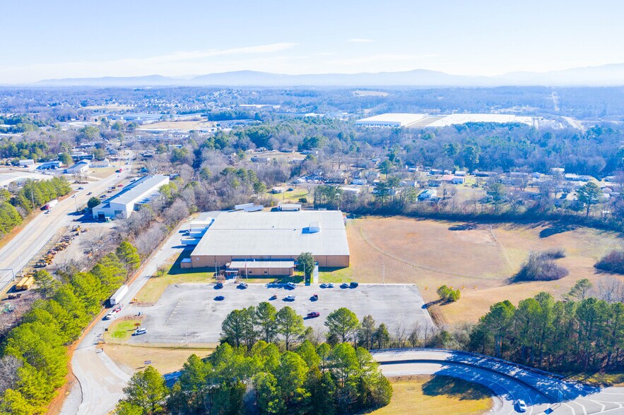2000 Overhead Bridge Rd NE, Cleveland, TN à vendre - Photo du bâtiment - Image 2 de 41