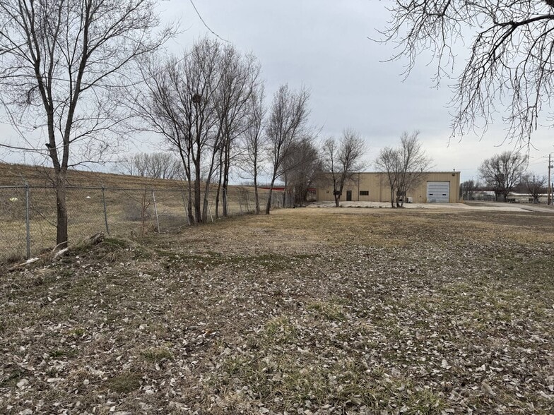 225 NW Curtis St, Topeka, KS for sale - Building Photo - Image 3 of 16