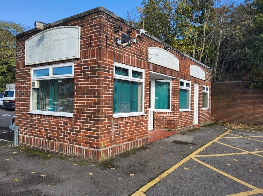 Station Parade, Virginia Water for lease Primary Photo- Image 1 of 3