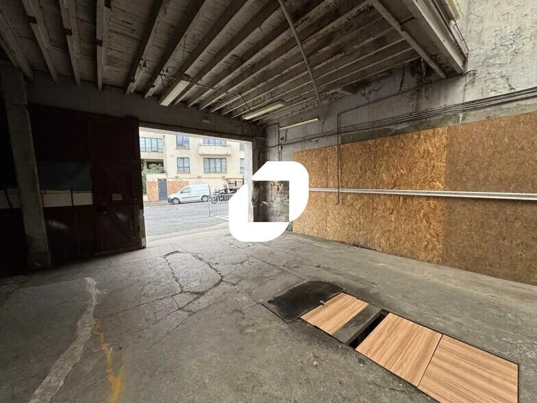 Flex dans Vanves à louer - Photo du bâtiment - Image 1 de 12