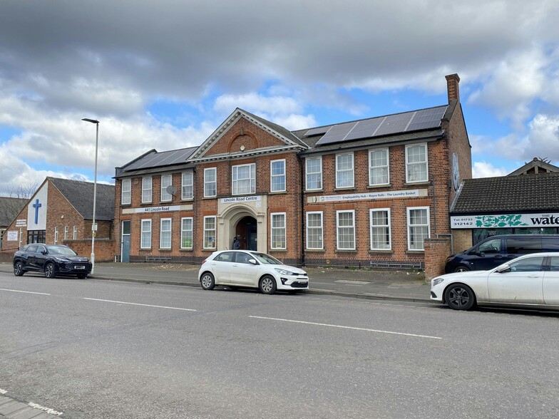 441 Lincoln Rd, Peterborough for sale - Building Photo - Image 2 of 11
