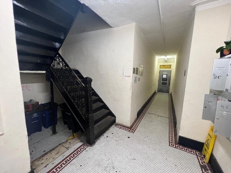 755 McDonald Ave, Brooklyn, NY à vendre - Photo intérieure - Image 3 de 18