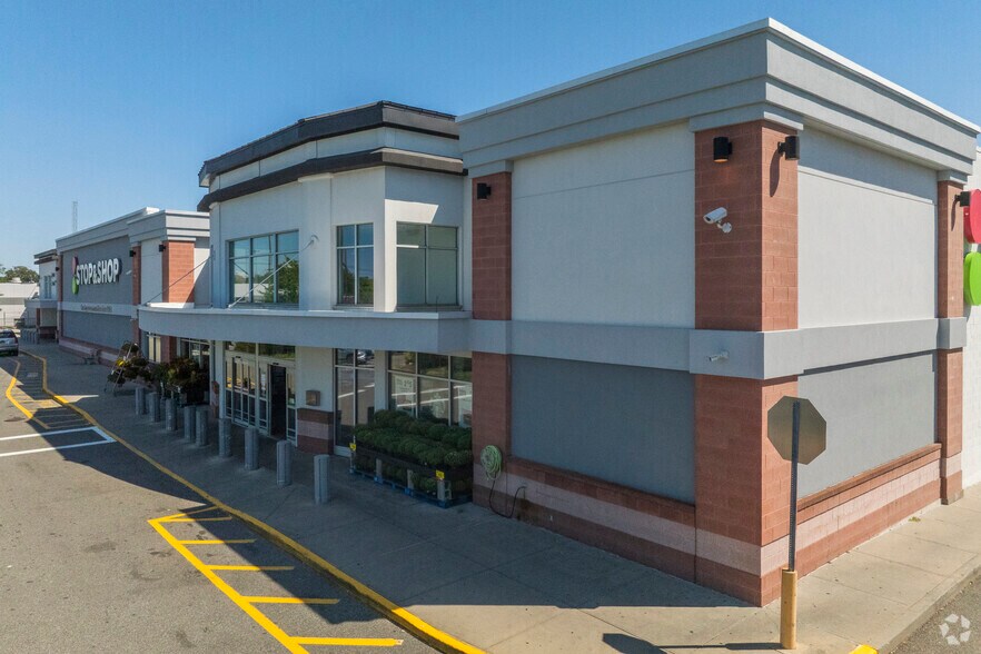 50 Cherry Valley Rd, West Hempstead, NY à louer - Photo principale - Image 1 de 2