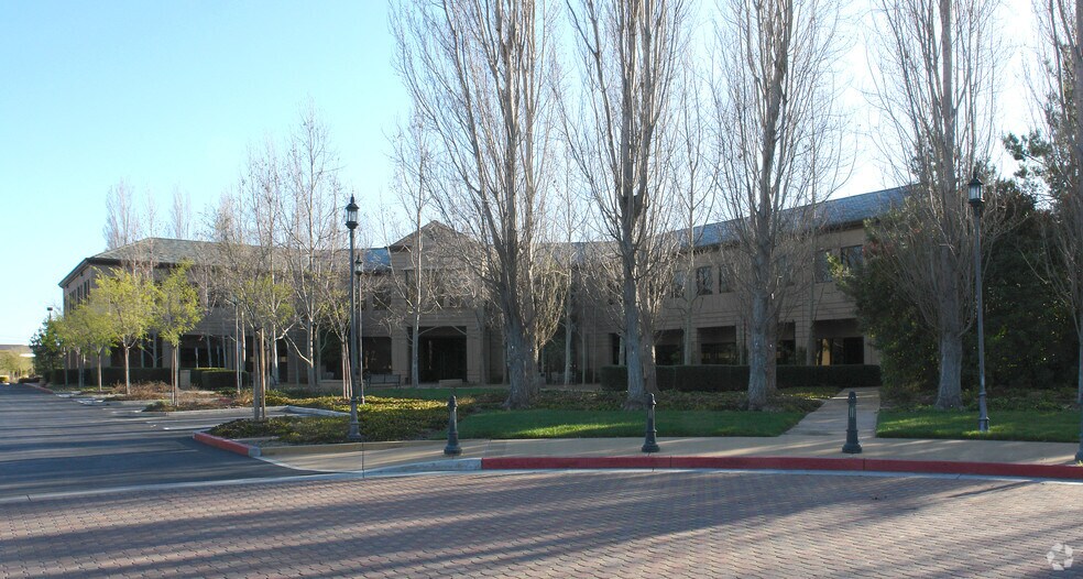 389 N Whisman Rd, Mountain View, CA à louer - Photo principale - Image 1 de 3