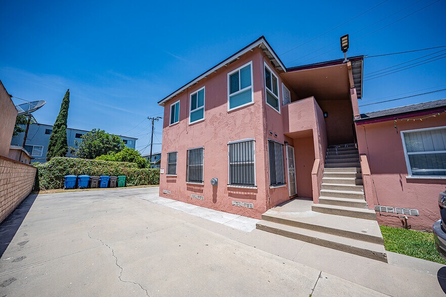 1111 Walnut Ave, Long Beach, CA à vendre - Photo du bâtiment - Image 2 de 16