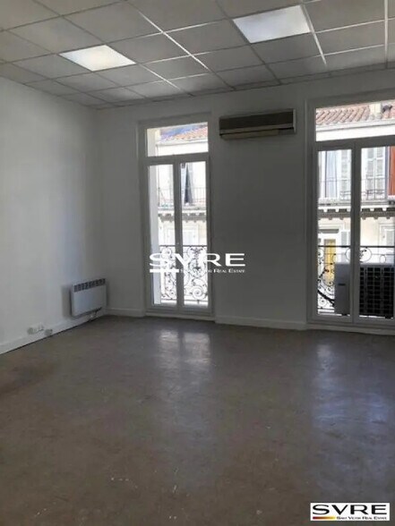 Office in Marseille for lease - Interior Photo - Image 1 of 11