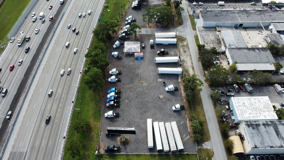 980 SW 13th St, Pompano Beach, FL for sale - Building Photo - Image 3 of 10