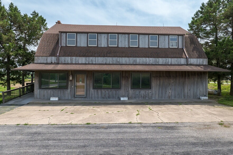 802 E Nodaway St, Oregon, MO for sale - Building Photo - Image 2 of 62