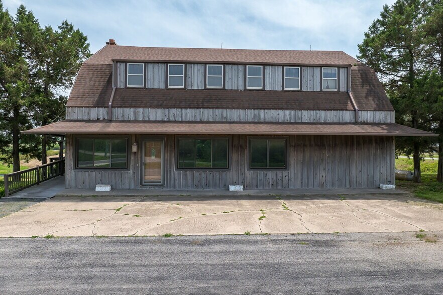 802 E Nodaway St, Oregon, MO à vendre - Photo du bâtiment - Image 2 de 62