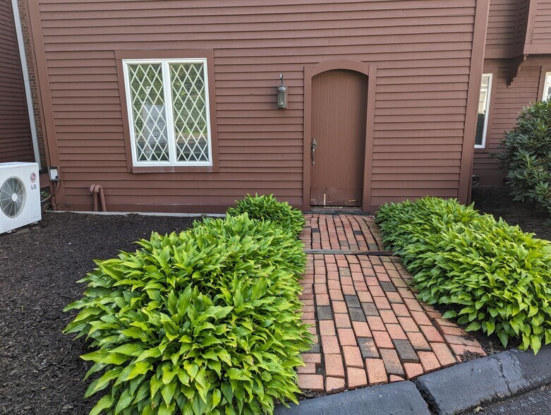 250 State St, North Haven, CT à vendre - Photo du bâtiment - Image 2 de 21