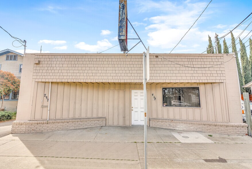 737 Stockton Ave, San Jose, CA à vendre - Photo principale - Image 1 de 18