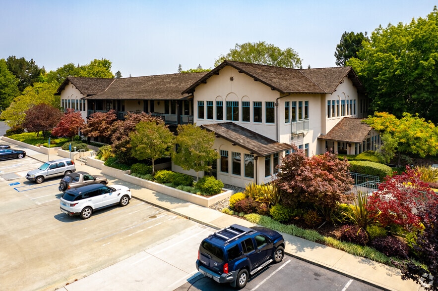 155 Linfield Dr, Menlo Park, CA for lease - Primary Photo - Image 1 of 5